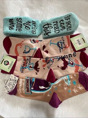 Wine Themed Women's Socks. NWT.